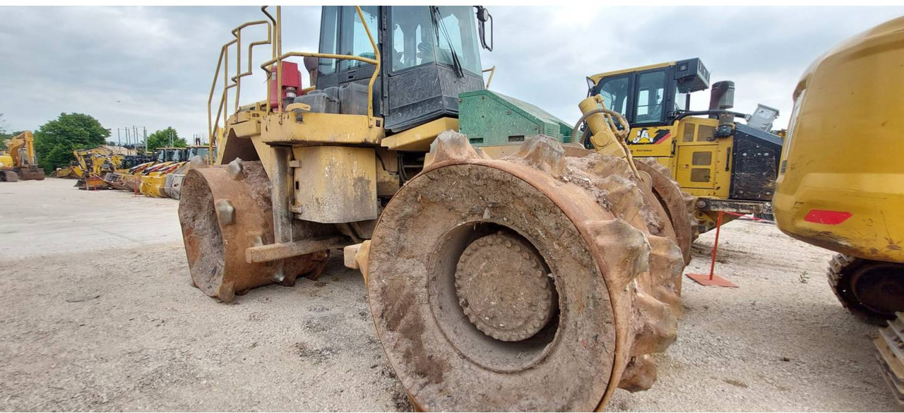 CAT 826G II - Бульдозер: фото 3 CAT 826G II - Бульдозер: фото 3