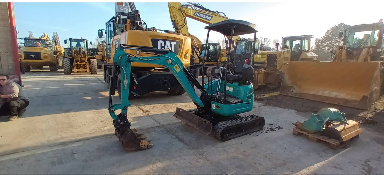 CAT ATTACHMENTS RM20-3KC - Гусеничный экскаватор: фото 1 CAT ATTACHMENTS RM20-3KC - Гусеничный экскаватор: фото 1