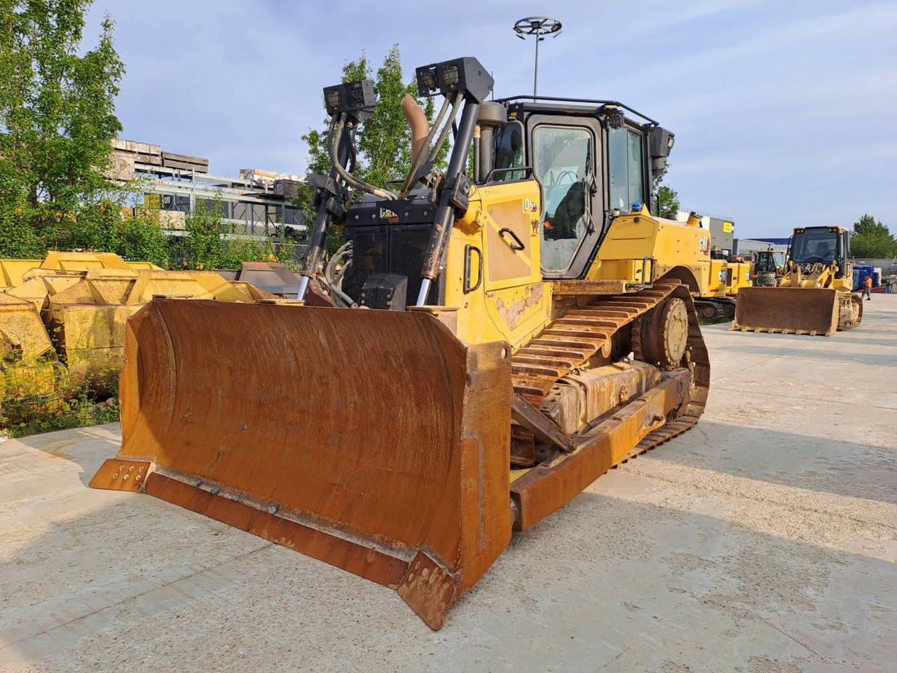 CAT D6 XE - Бульдозер: фото 1 CAT D6 XE - Бульдозер: фото 1