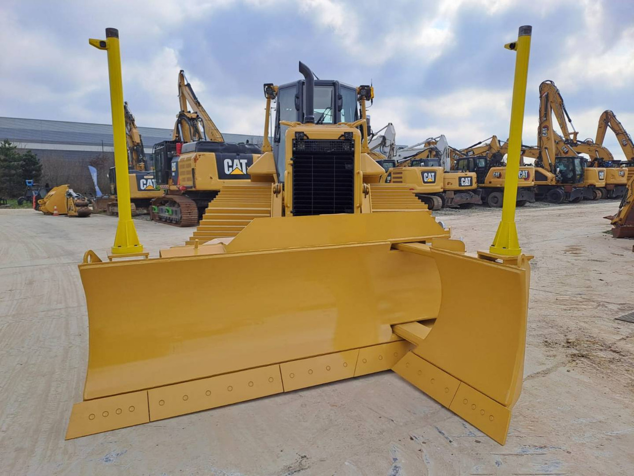 CAT D6NLGP - Бульдозер: фото 4 CAT D6NLGP - Бульдозер: фото 4