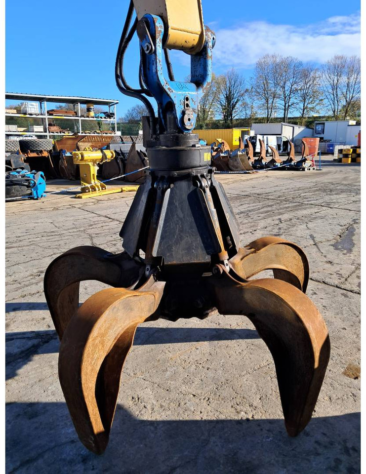 Колёсный экскаватор CAT MH3024: фото 7