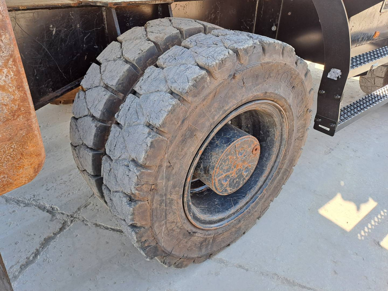 Колёсный экскаватор CAT MH3026: фото 12 Колёсный экскаватор CAT MH3026: фото 12