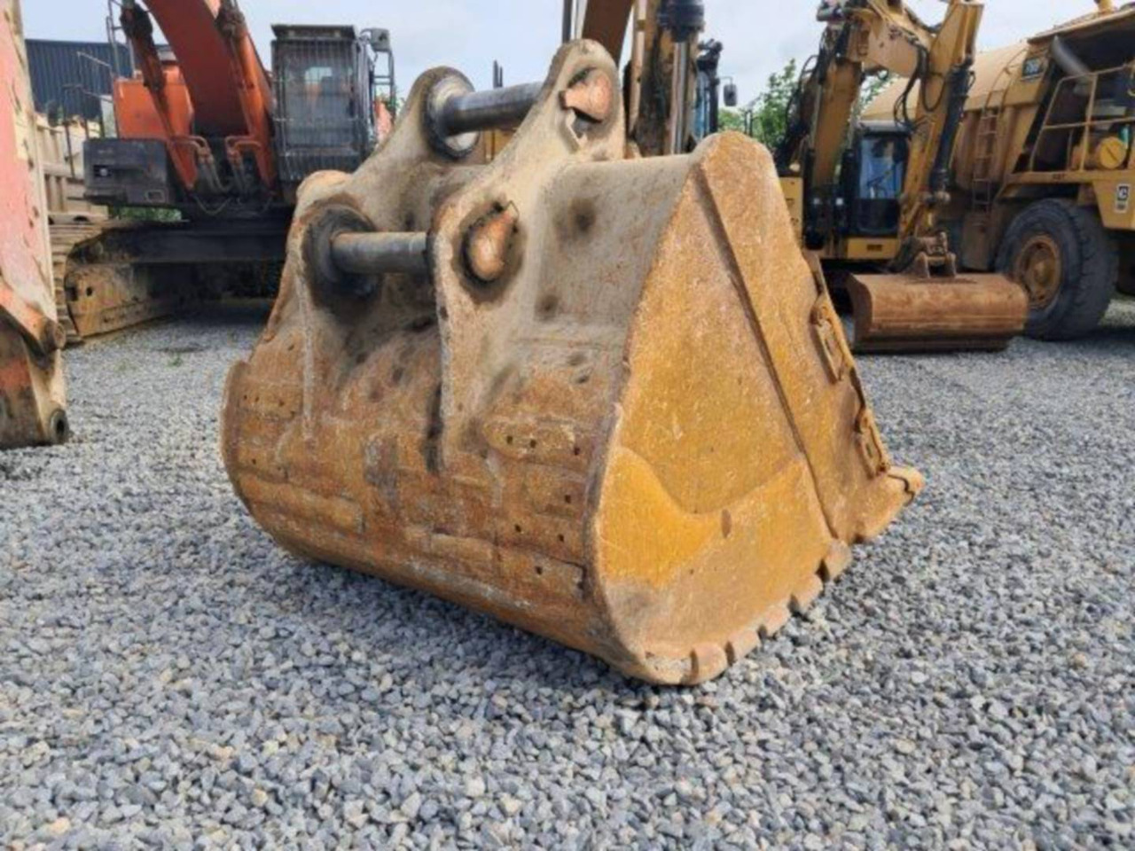 Гусеничный экскаватор HITACHI ZX 670 45: фото 22