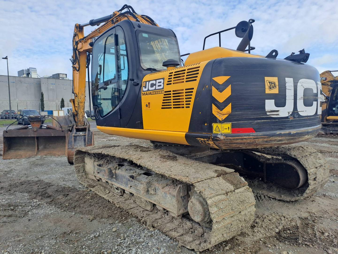 JCB JS180LC - Гусеничный экскаватор: фото 3 JCB JS180LC - Гусеничный экскаватор: фото 3