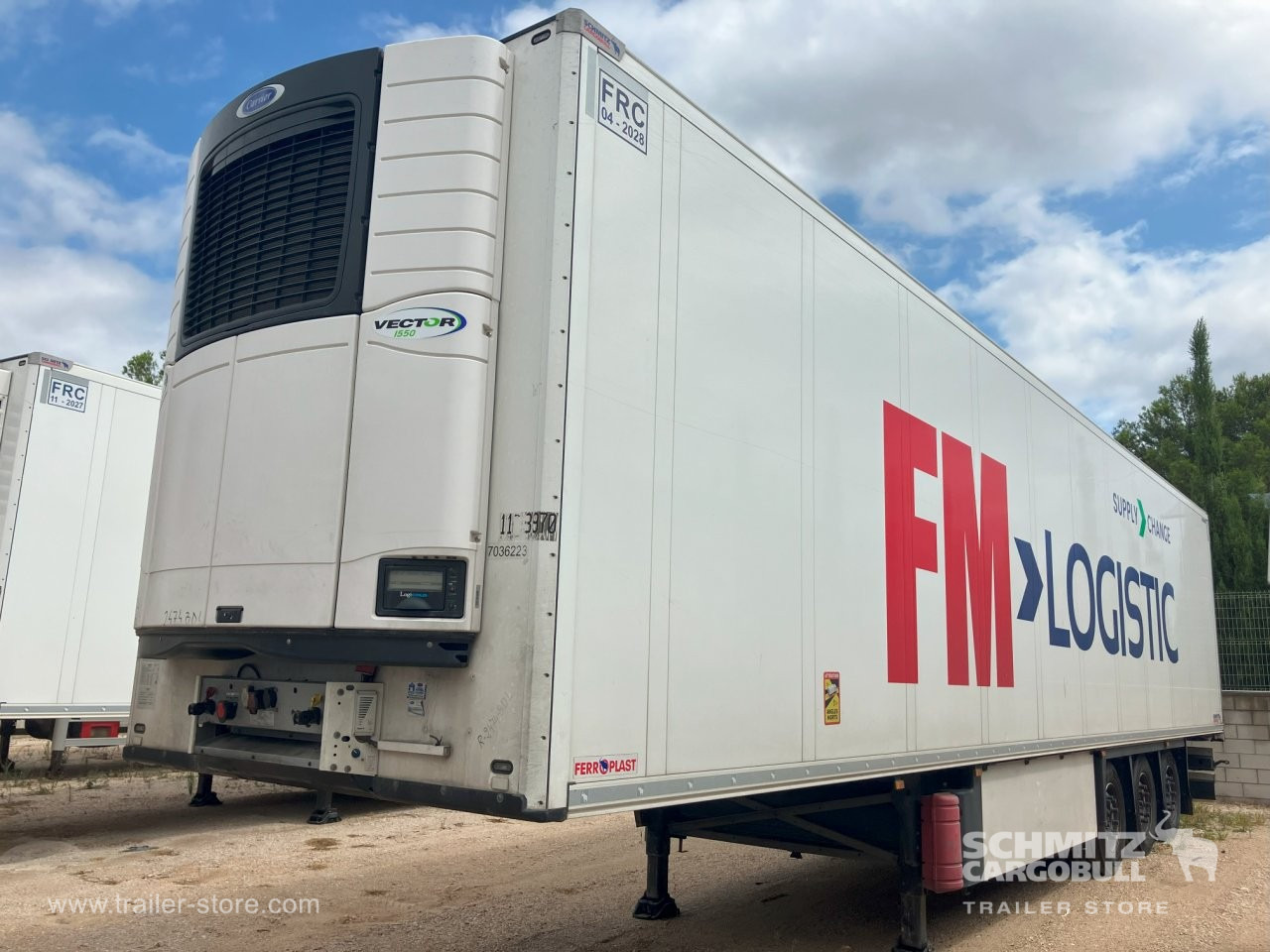 SCHMITZ Semiremolque Frigo Standard Double deck - Изотермический полуприцеп: фото 1 SCHMITZ Semiremolque Frigo Standard Double deck - Изотермический полуприцеп: фото 1