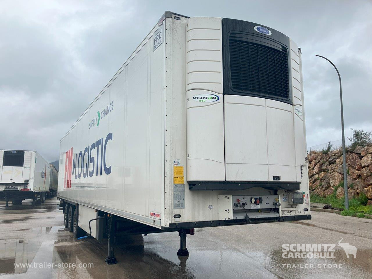 SCHMITZ Semiremolque Frigo Standard Double deck - Изотермический полуприцеп: фото 1 SCHMITZ Semiremolque Frigo Standard Double deck - Изотермический полуприцеп: фото 1