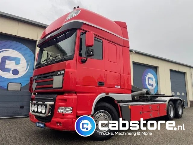 DAF XF 105 .460 FAS Euro 5 - Haakarmsysteem - Hooklift - Abrolkipper - Year 2006 - ANALOG TACHO - TUV 05-2025 - Крюковой мультилифт: фото 1 DAF XF 105 .460 FAS Euro 5 - Haakarmsysteem - Hooklift - Abrolkipper - Year 2006 - ANALOG TACHO - TUV 05-2025 - Крюковой мультилифт: фото 1