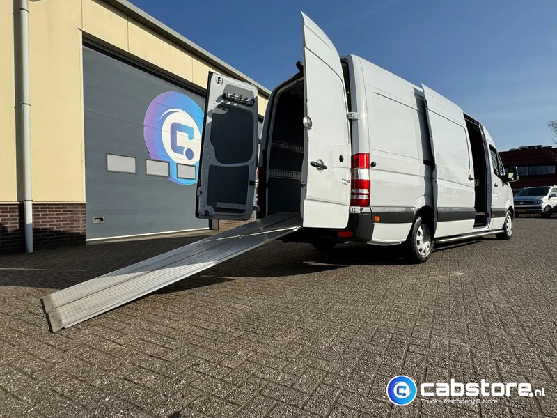 Mercedes-Benz Sprinter 316 CDI L3/H2 316 CDI Euro 5 - L3/H2 - Automaat - Geïntegreerde rijplaten in vloer - Bearlock - Year 2015 - Nieuwe banden - Цельнометаллический фургон: фото 3 Mercedes-Benz Sprinter 316 CDI L3/H2 316 CDI Euro 5 - L3/H2 - Automaat - Geïntegreerde rijplaten in vloer - Bearlock - Year 2015 - Nieuwe banden - Цельнометаллический фургон: фото 3
