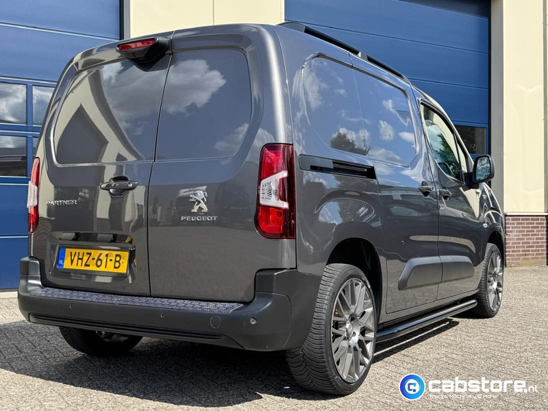 Peugeot Partner 1.5 Blue HDI Asphalt Euro 6 - Gesloten bestelwagen - Bouwjaar 2021 - Km 45.128 !! - Luxe uitvoering - Zeer mooi !! - Легковой фургон: фото 4 Peugeot Partner 1.5 Blue HDI Asphalt Euro 6 - Gesloten bestelwagen - Bouwjaar 2021 - Km 45.128 !! - Luxe uitvoering - Zeer mooi !! - Легковой фургон: фото 4