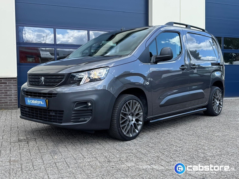 Peugeot Partner 1.5 Blue HDI Asphalt Euro 6 - Gesloten bestelwagen - Bouwjaar 2021 - Km 45.128 !! - Luxe uitvoering - Zeer mooi !! - Легковой фургон: фото 1 Peugeot Partner 1.5 Blue HDI Asphalt Euro 6 - Gesloten bestelwagen - Bouwjaar 2021 - Km 45.128 !! - Luxe uitvoering - Zeer mooi !! - Легковой фургон: фото 1