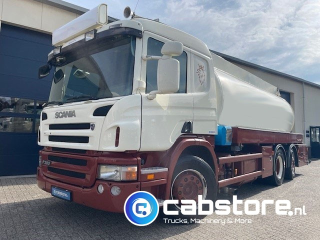 Scania P 380 B 6X2*4 HNA - RETARDER - Tankwagen olie - Olietank - ADR - 16.920 liter - Bouwjaar 2007 - Km 881.924 - Грузовик-цистерна: фото 2 Scania P 380 B 6X2*4 HNA - RETARDER - Tankwagen olie - Olietank - ADR - 16.920 liter - Bouwjaar 2007 - Km 881.924 - Грузовик-цистерна: фото 2