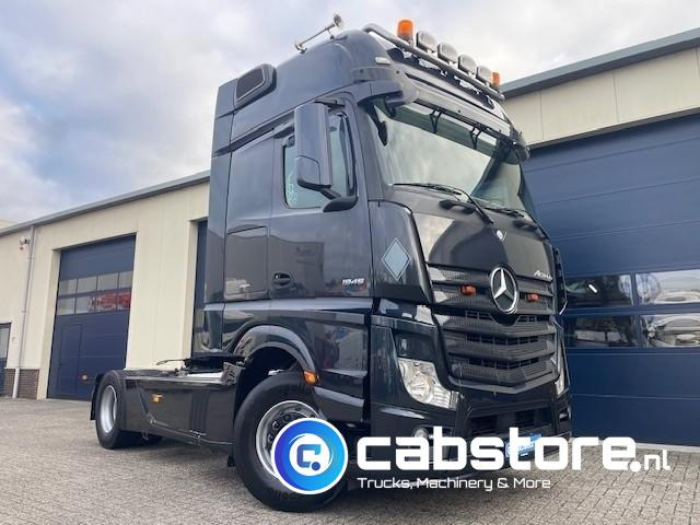 Mercedes-Benz ACTROS 1945 4x2 Euro 5 - Hydraulic unit - Bouwjaar 2013 - km 980.317 - Megaspace - Тягач: фото 1 Mercedes-Benz ACTROS 1945 4x2 Euro 5 - Hydraulic unit - Bouwjaar 2013 - km 980.317 - Megaspace - Тягач: фото 1