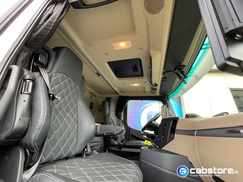 Тягач Mercedes-Benz Actros 3363 6x4 SLT Euro 6 3363 6x4 SLT Euro 6 - Zwaartransport - Heavy Load - Schwertransporte - 140 Ton - Year 2024 - Km 35.788 !! - Turbo Retarder Clutch - LIKE NEW !!: фото 14