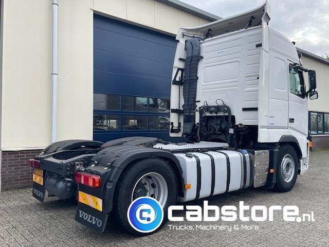 Volvo FH 400 4X2 Euro 5 - VEB+ Brake - Globetrotter - I-Shift - 2 tanks - Bouwjaar 2007 - Km 1.097.798 - Тягач: фото 4 Volvo FH 400 4X2 Euro 5 - VEB+ Brake - Globetrotter - I-Shift - 2 tanks - Bouwjaar 2007 - Km 1.097.798 - Тягач: фото 4