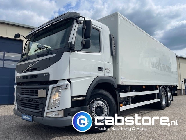 Volvo FM 330 6x2 Euro 6 - Bouwjaar 2015 - I-Shift - Laadbak met klep - APK tot 02-2026 !! - Goede conditie - Грузовик с закрытым кузовом: фото 1 Volvo FM 330 6x2 Euro 6 - Bouwjaar 2015 - I-Shift - Laadbak met klep - APK tot 02-2026 !! - Goede conditie - Грузовик с закрытым кузовом: фото 1