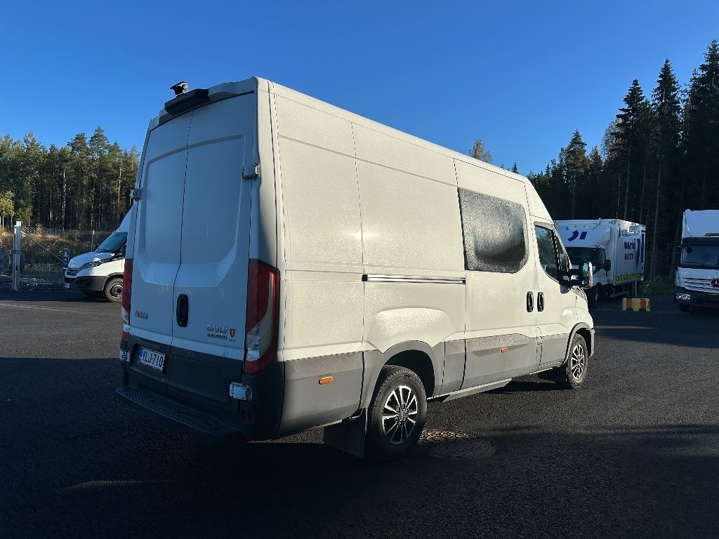 Iveco Daily 35S14 CNG A8 Huom! 6hlö PAKETTIAUTO - Цельнометаллический фургон: фото 4 Iveco Daily 35S14 CNG A8 Huom! 6hlö PAKETTIAUTO - Цельнометаллический фургон: фото 4