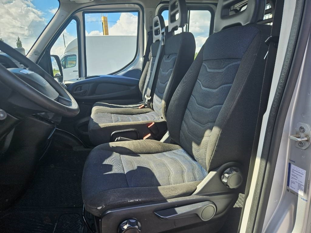 Малотоннажный бортовой грузовик, Грузопассажирский фургон Iveco Daily 35S18, 7hlö kevyt ka: фото 15