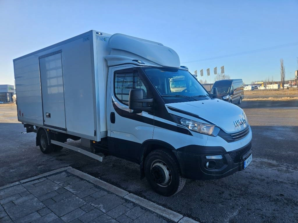 Iveco Daily 70C18 - Фургон с закрытым кузовом: фото 2 Iveco Daily 70C18 - Фургон с закрытым кузовом: фото 2