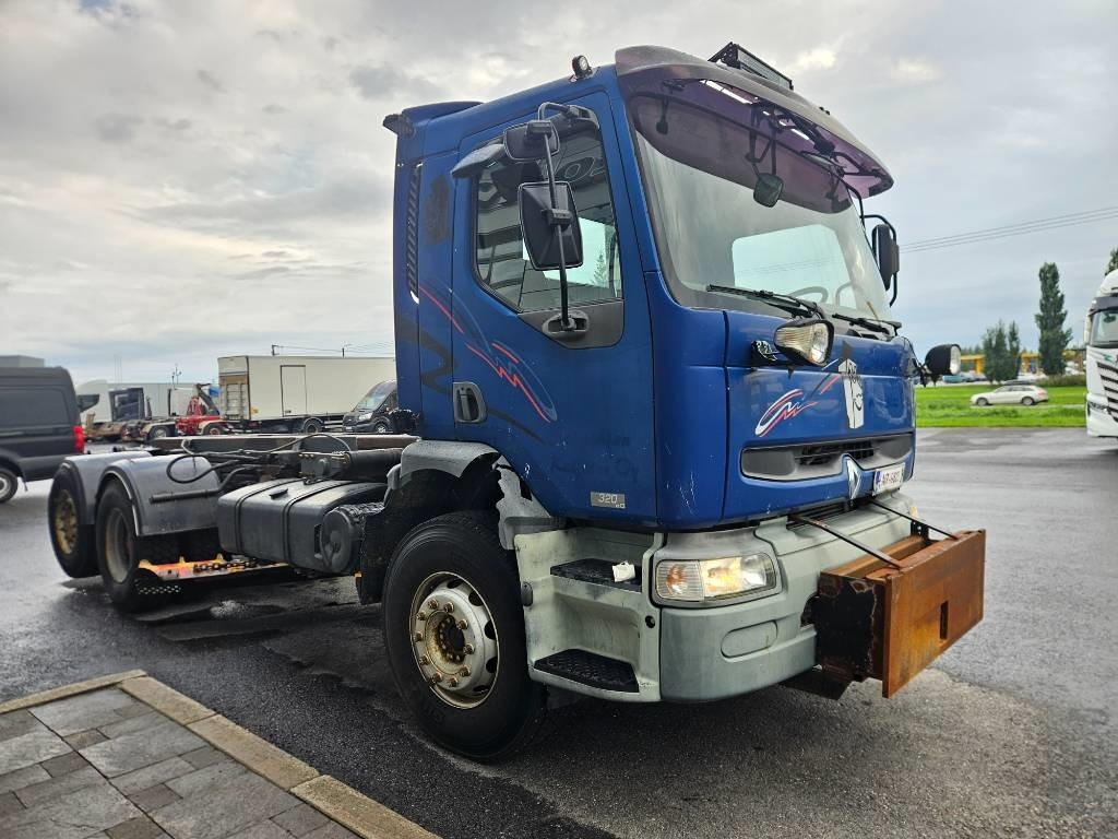 Renault Premium 320 tienhoitoauto - Грузовик-шасси: фото 2 Renault Premium 320 tienhoitoauto - Грузовик-шасси: фото 2