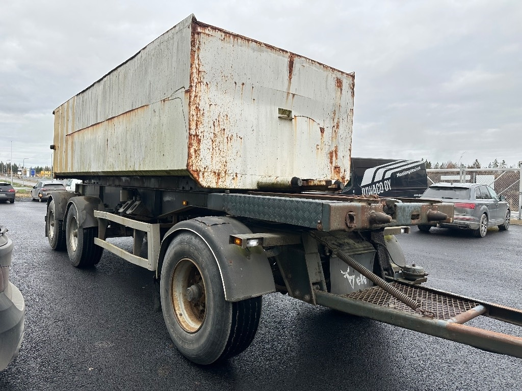 Самосвал Volvo FH 12 420 8x2 + pv: фото 18 Самосвал Volvo FH 12 420 8x2 + pv: фото 18