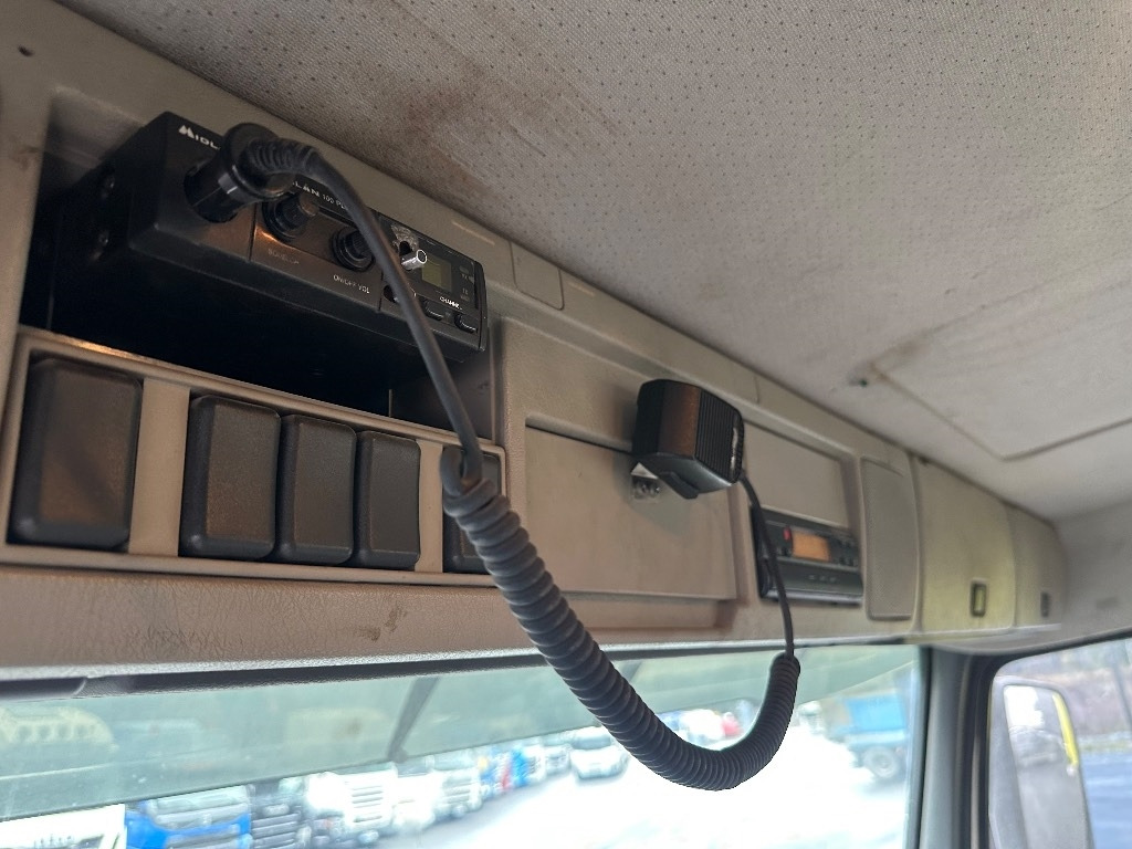 Самосвал Volvo FH 12 420 8x2 + pv: фото 15 Самосвал Volvo FH 12 420 8x2 + pv: фото 15