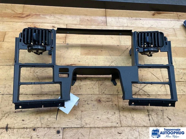 Scania Instrument panel – Scania 1739615 - Кабина и интерьер для Грузовиков: фото 1 Scania Instrument panel – Scania 1739615 - Кабина и интерьер для Грузовиков: фото 1