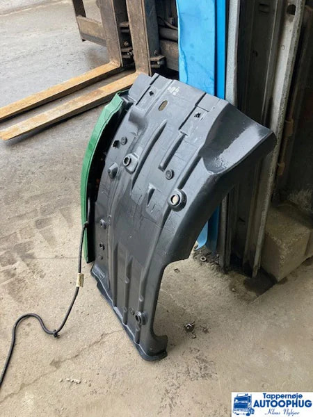 Scania forskærm P/N: 2599544 / 2298040 - Кузов и экстерьер для Грузовиков: фото 2 Scania forskærm P/N: 2599544 / 2298040 - Кузов и экстерьер для Грузовиков: фото 2