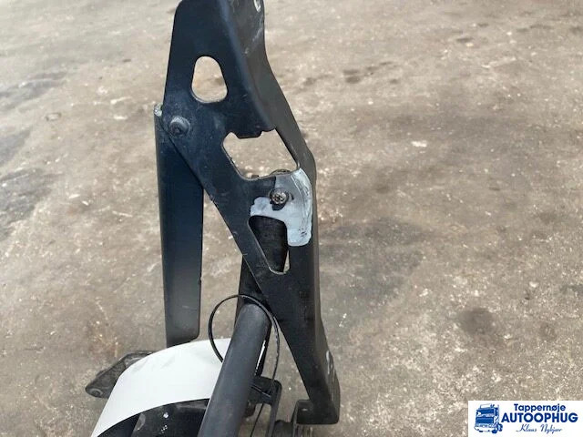 Scania spoiler beslag – Scania 2909817 - Кузов и экстерьер для Грузовиков: фото 3 Scania spoiler beslag – Scania 2909817 - Кузов и экстерьер для Грузовиков: фото 3