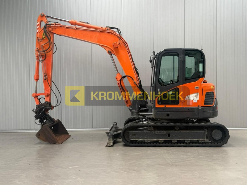 Doosan DX 85R-3 - Мини-экскаватор: фото 1 Doosan DX 85R-3 - Мини-экскаватор: фото 1