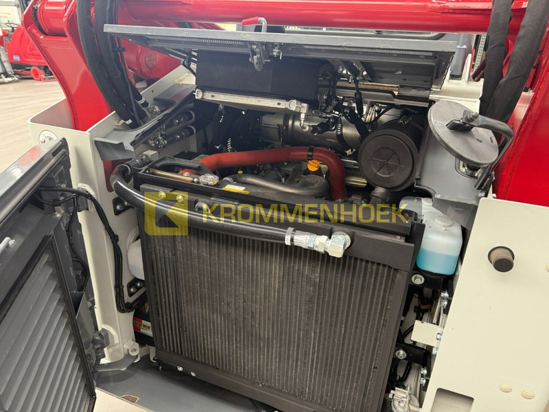 Мини-погрузчик с бортовым поворотом Takeuchi TL 12V-2: фото 17