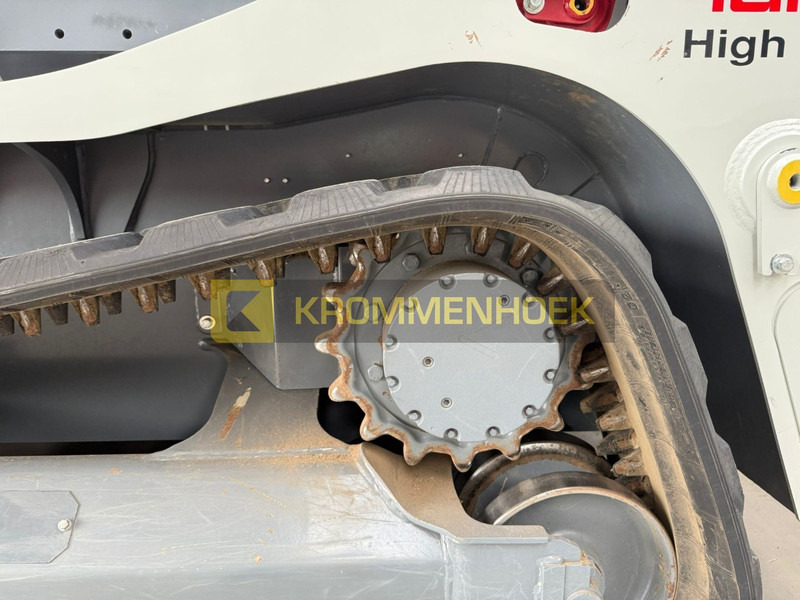 Мини-погрузчик с бортовым поворотом Takeuchi TL 12V-2: фото 11