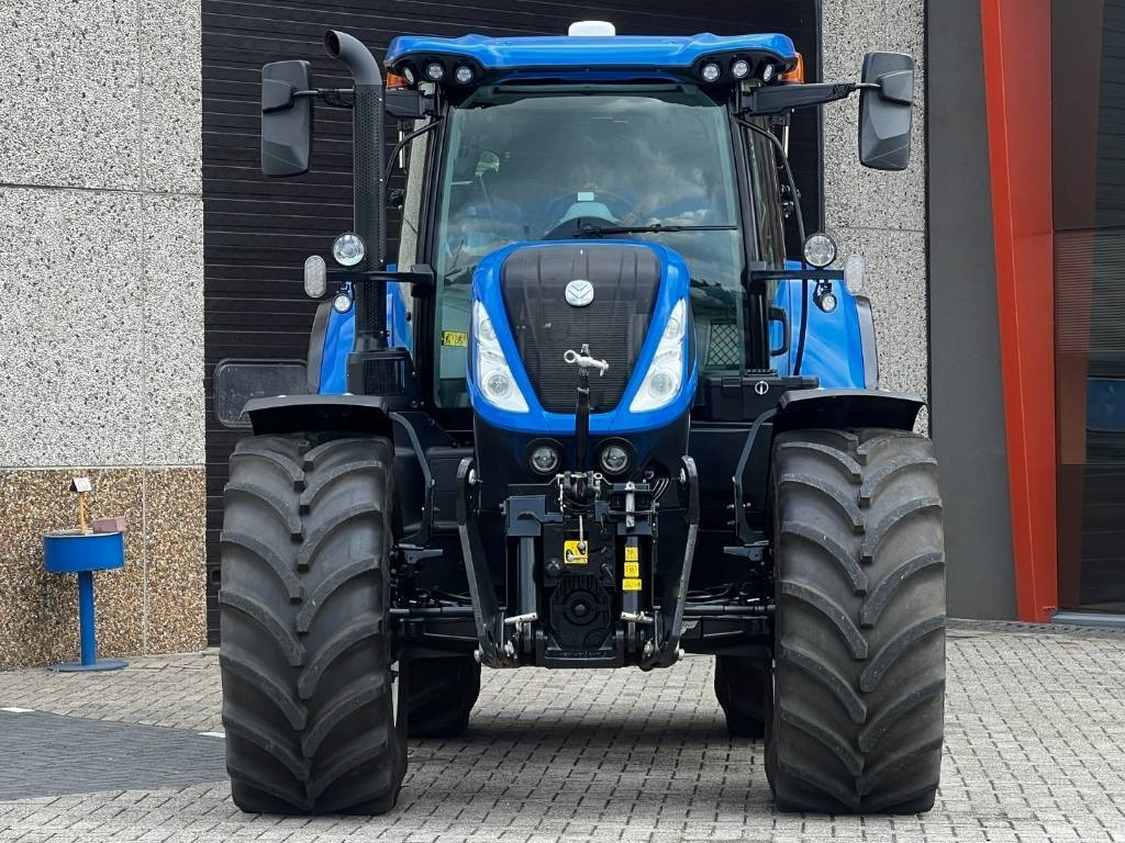 New Holland T7.270 Auto Command - Трактор: фото 4 New Holland T7.270 Auto Command - Трактор: фото 4