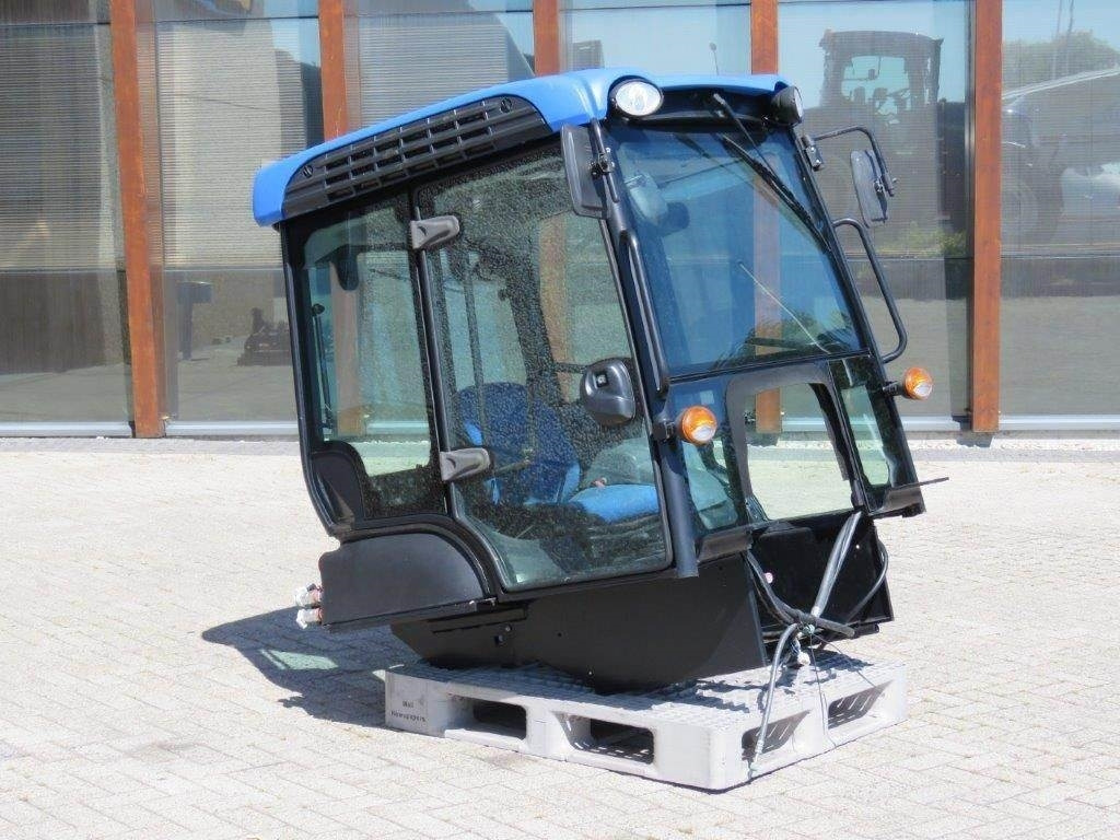 New Holland TK - Кабина для Строительной техники: фото 4 New Holland TK - Кабина для Строительной техники: фото 4