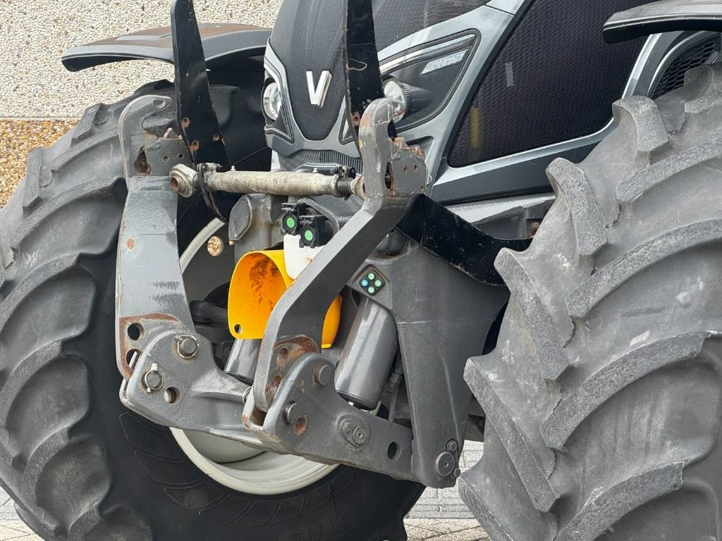 Valtra N174D, Frontlinkage + PTO, Frontloader, 3846 hours - Трактор: фото 4 Valtra N174D, Frontlinkage + PTO, Frontloader, 3846 hours - Трактор: фото 4