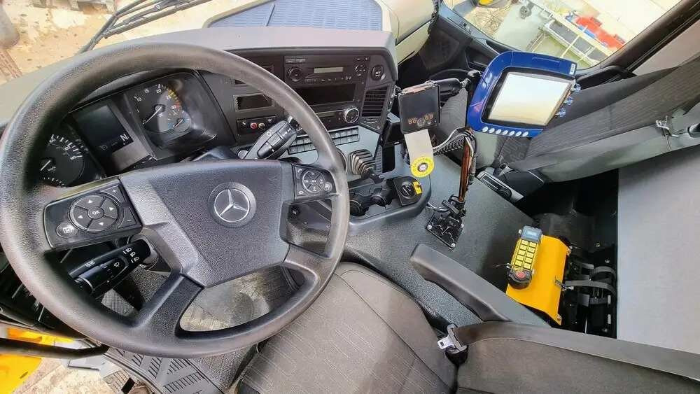 MERCEDES-BENZ Arocs 1824 / Cuthbertson MPB-18 - Самосвал: фото 5 MERCEDES-BENZ Arocs 1824 / Cuthbertson MPB-18 - Самосвал: фото 5