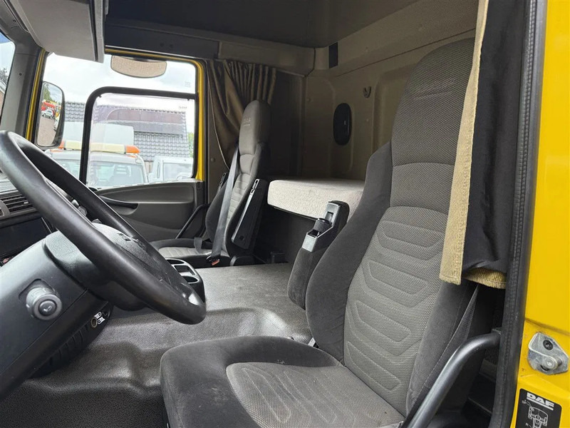 Эвакуатор DAF CF 65.300 Towtruck Depannage Lier Brille Sleeper 640x242x104 cm: фото 7