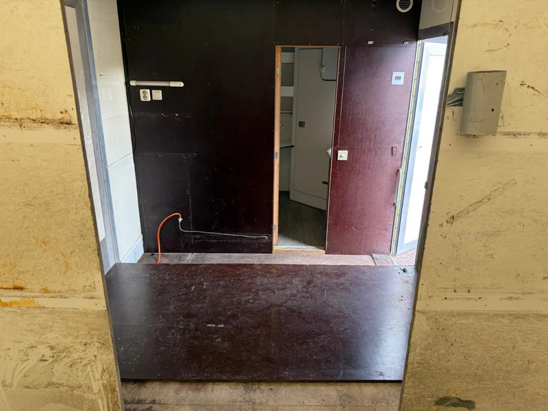 Volvo FL 12.240 Airco 2x bed Douche Heater - Грузовик с закрытым кузовом: фото 4 Volvo FL 12.240 Airco 2x bed Douche Heater - Грузовик с закрытым кузовом: фото 4