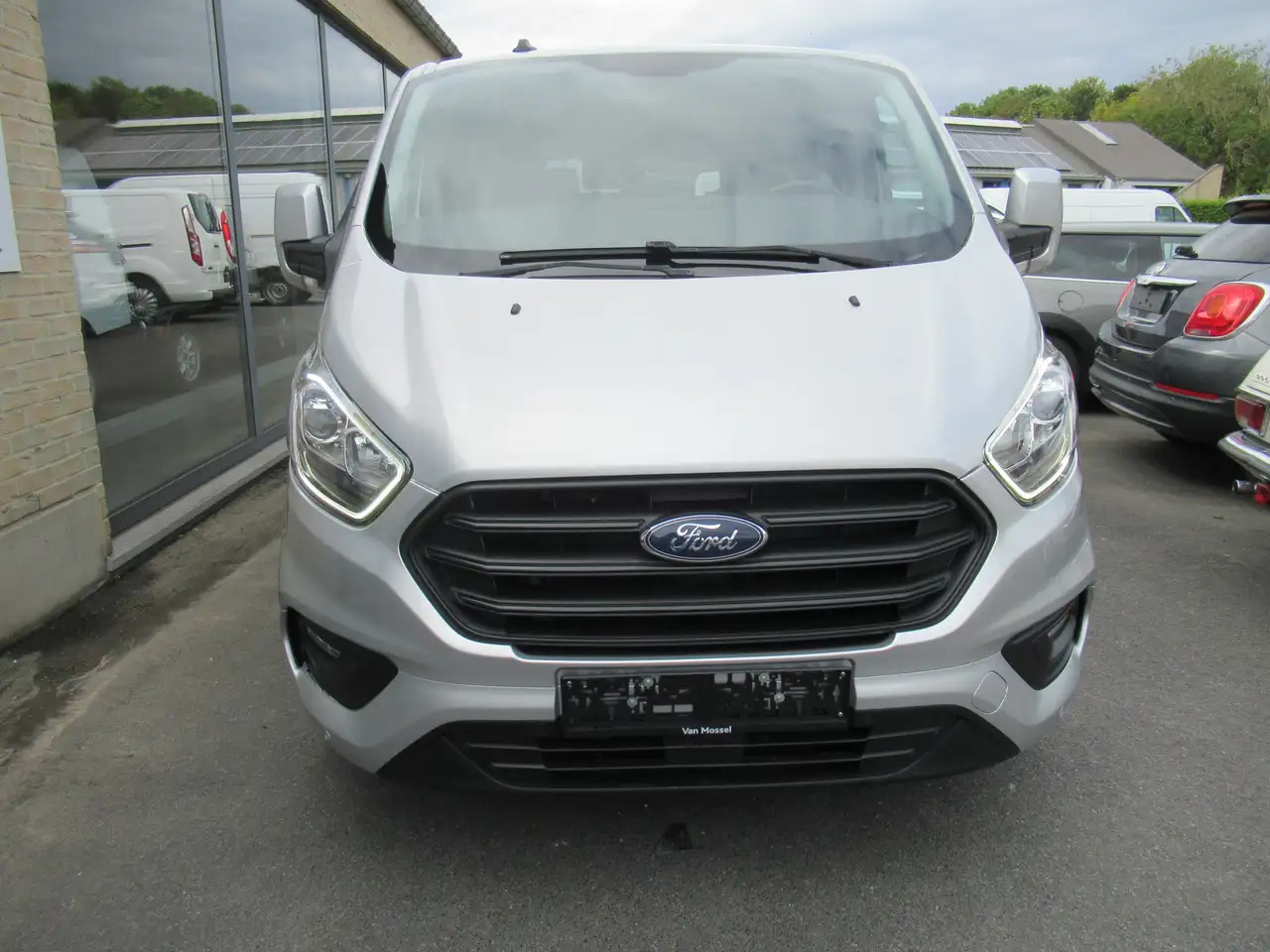 Ford Transit Custom 2.0 TDCi L2H1 Ambiente 23900€+TVA/BTW - Пассажирский фургон: фото 3 Ford Transit Custom 2.0 TDCi L2H1 Ambiente 23900€+TVA/BTW - Пассажирский фургон: фото 3