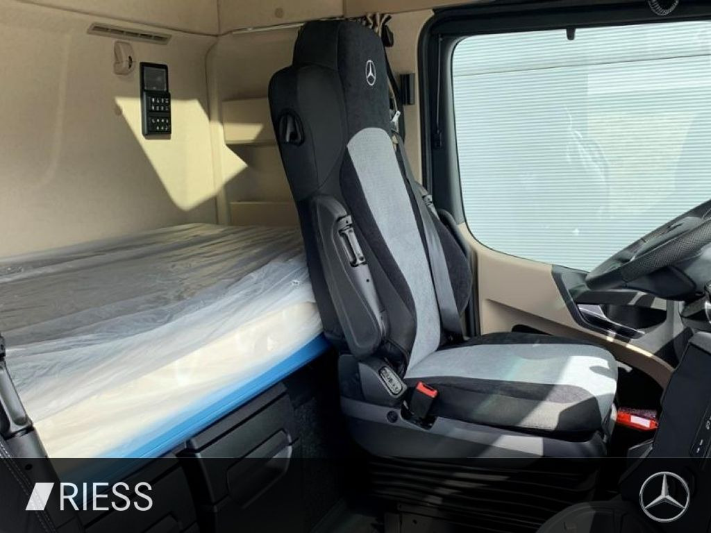 Тягач Mercedes-Benz Actros 1853 LS: фото 6