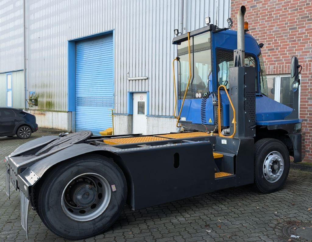 Kalmar T2 - Терминальный тягач: фото 2 Kalmar T2 - Терминальный тягач: фото 2