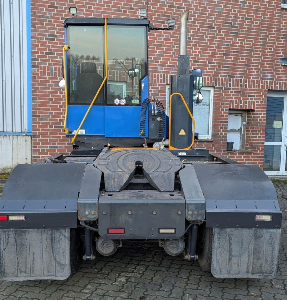 Kalmar T2 - Терминальный тягач: фото 4 Kalmar T2 - Терминальный тягач: фото 4