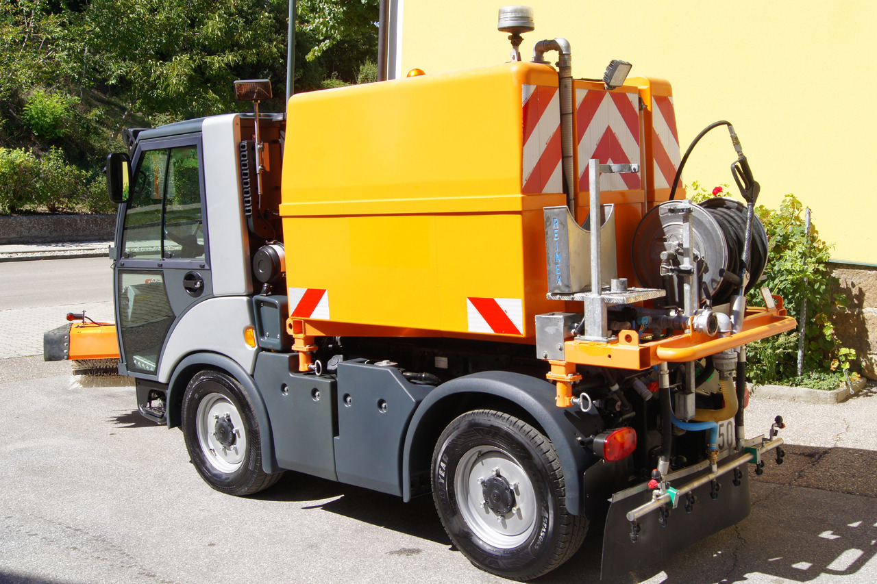 MULTICAR TREMO X56 Carrier CS/4x4/Euro 5/Besen/Wasserfass - Снегоуборочная машина: фото 3 MULTICAR TREMO X56 Carrier CS/4x4/Euro 5/Besen/Wasserfass - Снегоуборочная машина: фото 3
