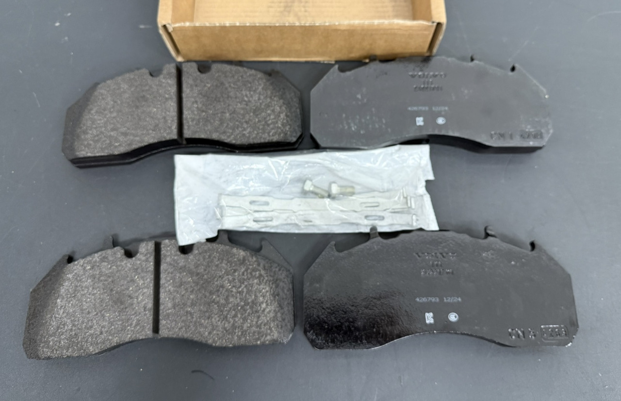 VOLVO BRAKE PAD KIT 24226156 - Тормозные колодки для Грузовиков: фото 3 VOLVO BRAKE PAD KIT 24226156 - Тормозные колодки для Грузовиков: фото 3