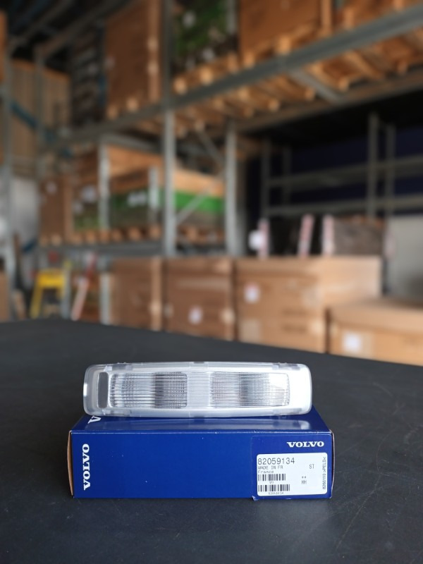 VOLVO INTERIOR LAMP 82059134 - Свет/ Освещение для Грузовиков: фото 1 VOLVO INTERIOR LAMP 82059134 - Свет/ Освещение для Грузовиков: фото 1