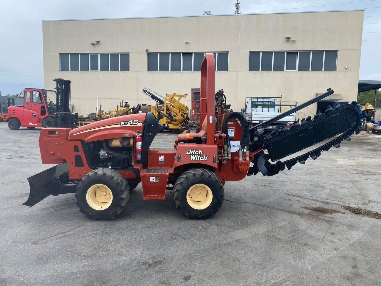 Ditch-Witch RT45 - Траншеекопатель: фото 1 Ditch-Witch RT45 - Траншеекопатель: фото 1