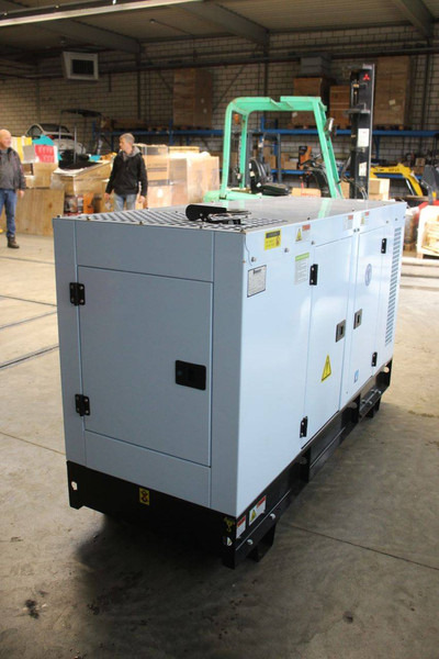 Bauer GFS-12kW - Электрогенератор: фото 5 Bauer GFS-12kW - Электрогенератор: фото 5