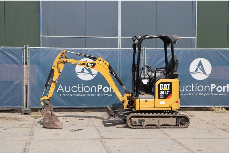 Caterpillar 301.7 CR - Мини-экскаватор: фото 1 Caterpillar 301.7 CR - Мини-экскаватор: фото 1