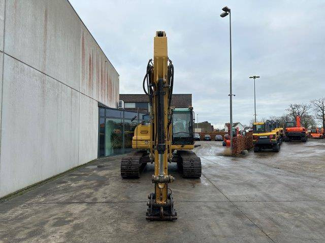 Caterpillar 323DL - Гусеничный экскаватор: фото 2 Caterpillar 323DL - Гусеничный экскаватор: фото 2