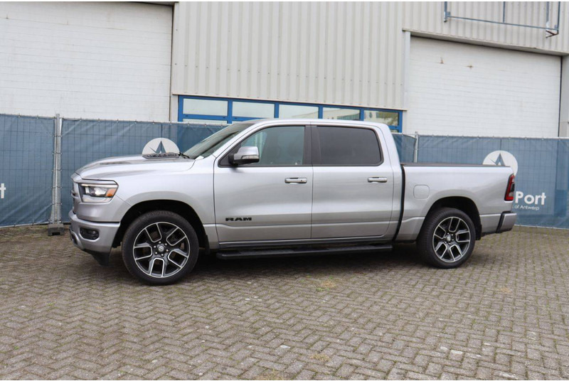 Dodge Ram 1500 1500 Sport 4x4 - Легковой автомобиль: фото 1 Dodge Ram 1500 1500 Sport 4x4 - Легковой автомобиль: фото 1