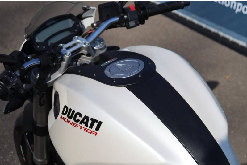 Мотоцикл Ducati MONSTER 696: фото 19 Мотоцикл Ducati MONSTER 696: фото 19